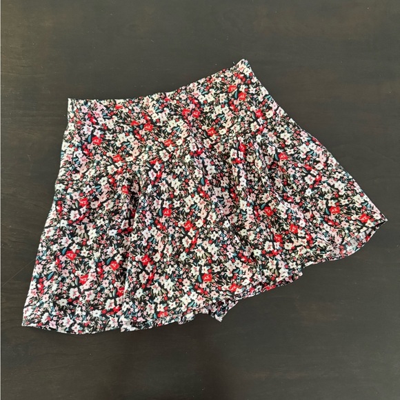 Zara Ditsy Floral Mini Built-In Mini Skirt Flounce Micro Floral size Small - Picture 2 of 5